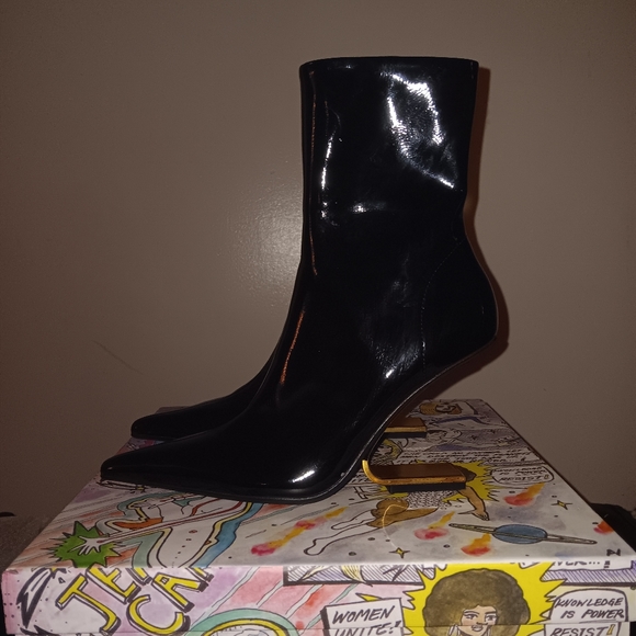 Jeffrey Campbell Compass Pointed Toe Bootie - Picture 4 of 7